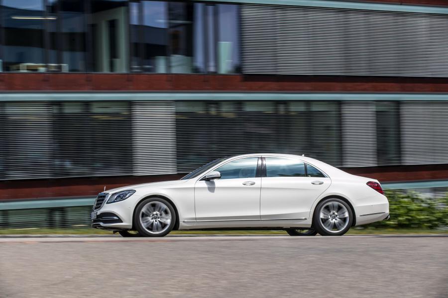  Mercedes-Benz S560 Lang 2017 года  (WW) (фото 41 из 50)